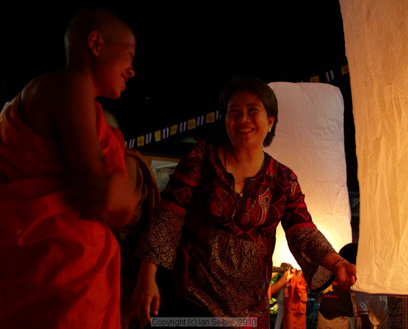 Loi Krathong (Floating Lantern) Festival, Chiangmai, Thailand